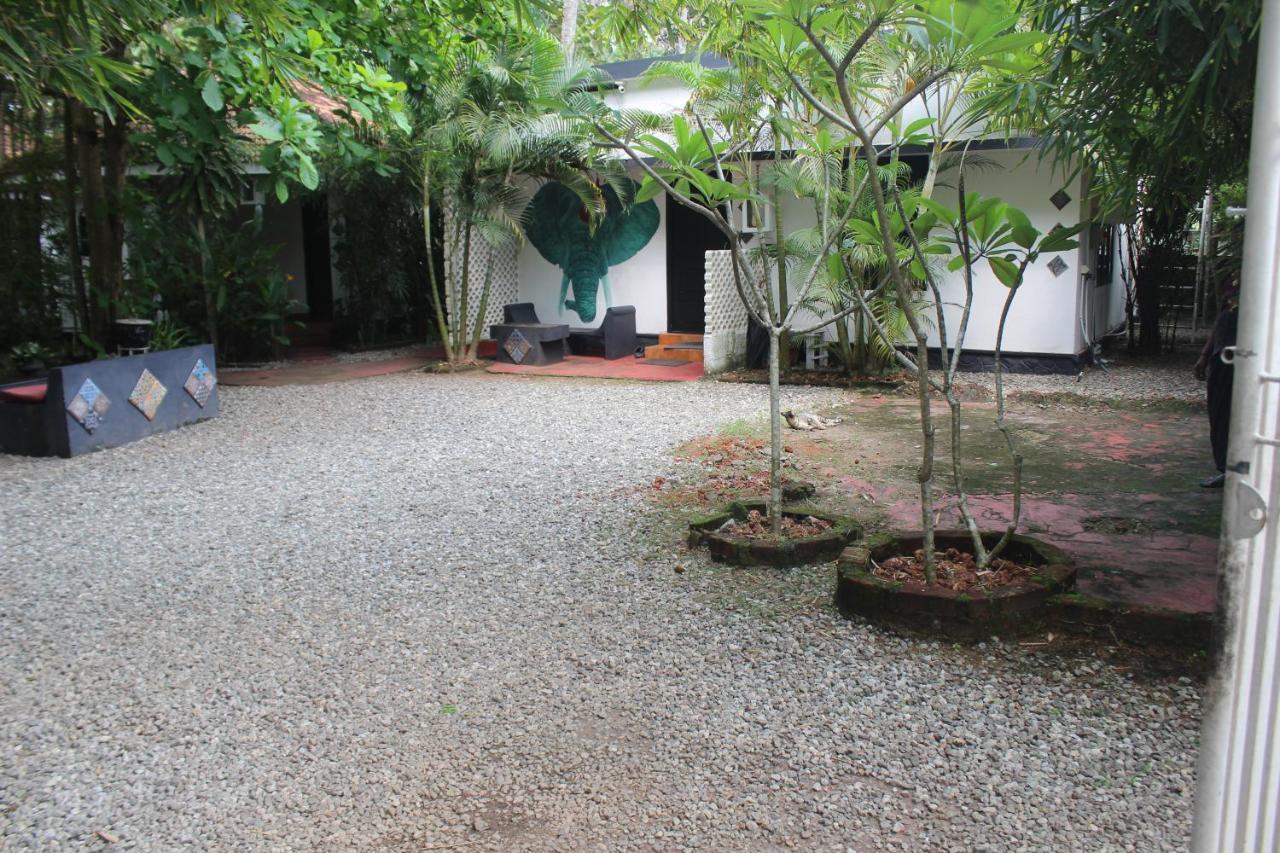 Appartement Mint Inside Garden à Varkala Extérieur photo
